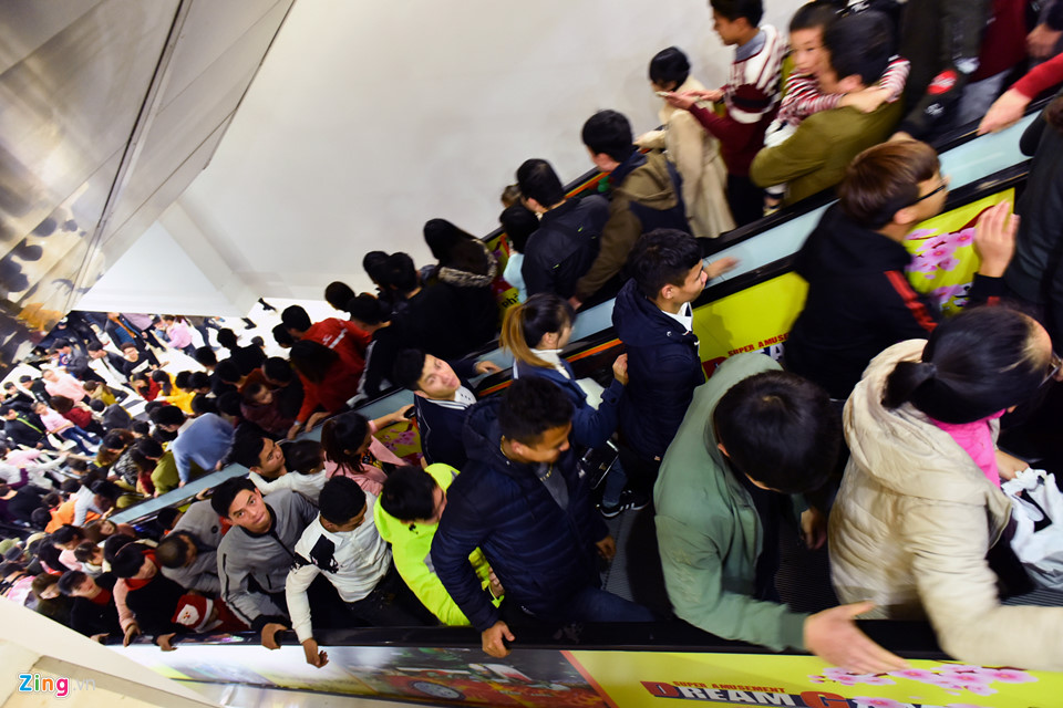 Chen chúc ăn uống ngạt thở đêm Noel